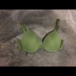 Victoria’s Secret Pink 34C push-up bra